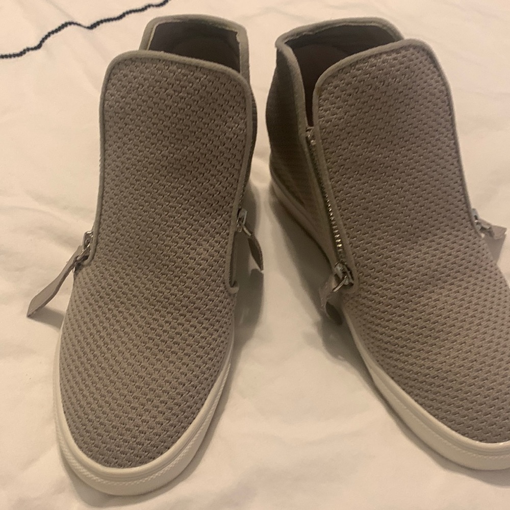 New no tag Steve Madden shoes
